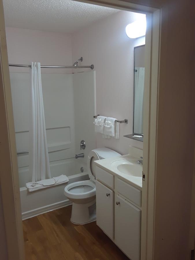 Intown Suites Houston Intercontinental エクステリア 写真