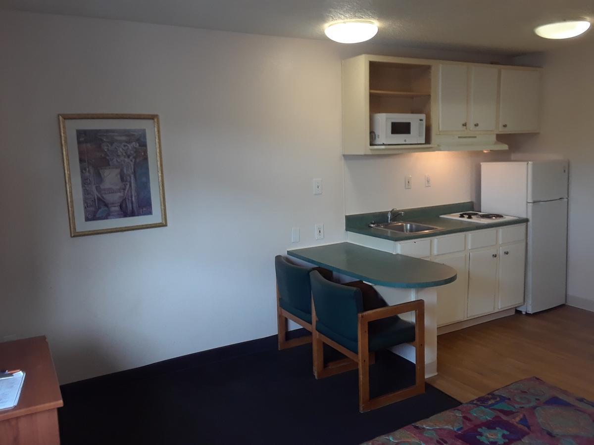 Intown Suites Houston Intercontinental エクステリア 写真
